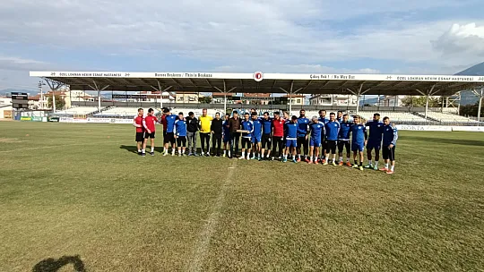Taraftardan futbolculara baklava