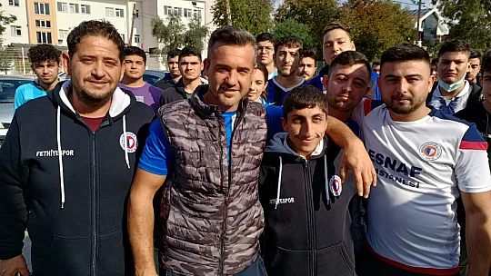 Apaçiler Fethiyespor'un yanında