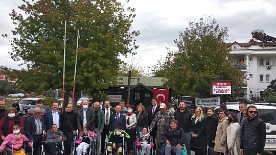 Engelli Çocukları Sevindirdiler