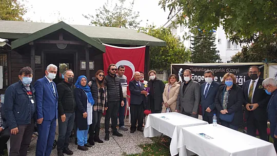 Engelli Çocukları Sevindirdiler