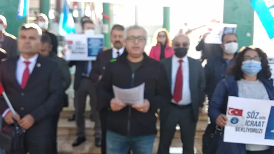 Türk Eğitim-Sen'den Basın Açıklaması