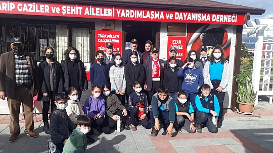 Öğrencilerden Gaziler ve Şehit Aileleri Derneği'ne Ziyaret