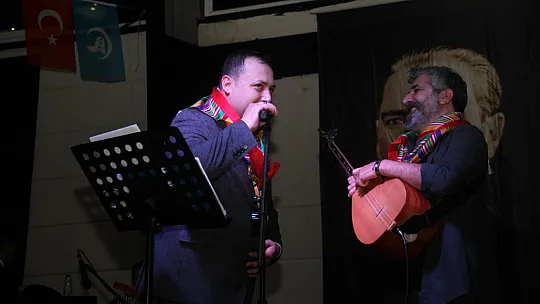 Ülkücüler Ali Kınık konserinde buluştu