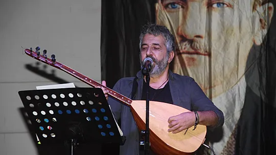 Ülkücüler Ali Kınık konserinde buluştu