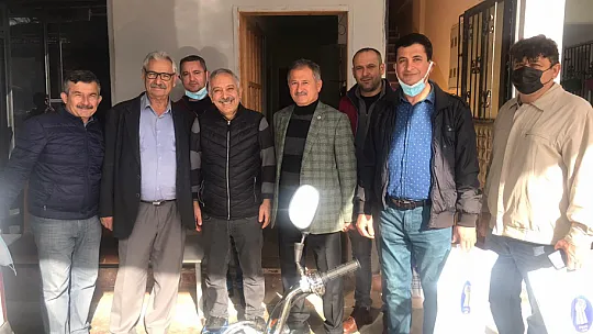 Soydemir, esnaf ziyaretlerine kaldığı yerden devam ediyor