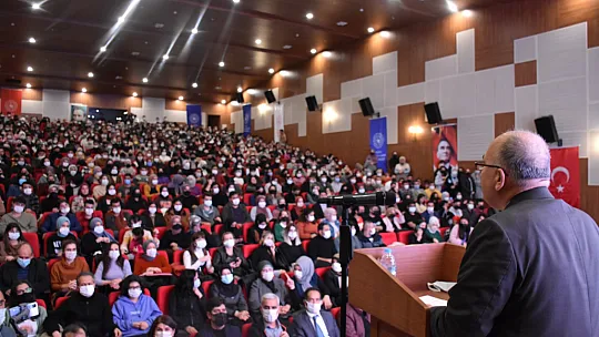 Bekir Develi Muğla'da gençlerle buluştu
