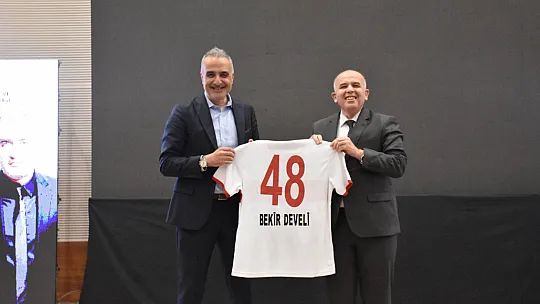 Bekir Develi Muğla'da gençlerle buluştu