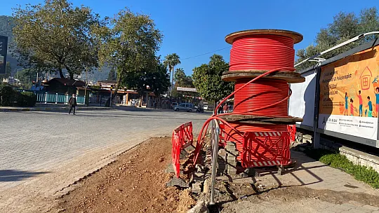 Fethiye'de Yol ve Alt Yapı Çalışmaları Devam Ediyor