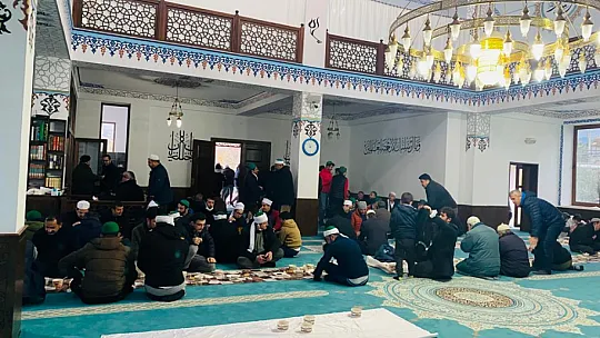 Yılın Son Pazarı Hz. Ali Cami'nde Buluşuldu