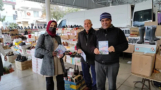 AK Parti kapı kapı gezip, halkı bilgilendirdi