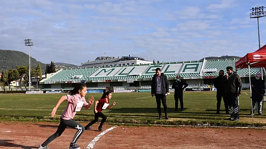 Muğla'da Geleneksel Atatürk Koşusu'na Yoğun İlgi