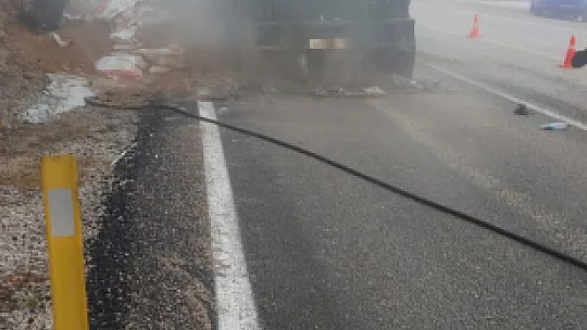 Seyir Halindeki Kamyon Alev Aldı