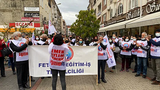 Öğretmenler İş Bıraktı