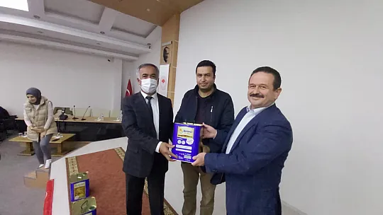 Kayıtlı 321 Arıcıya Yem Dağıtımı Yapıldı