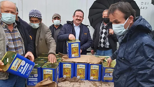 Kayıtlı 321 Arıcıya Yem Dağıtımı Yapıldı