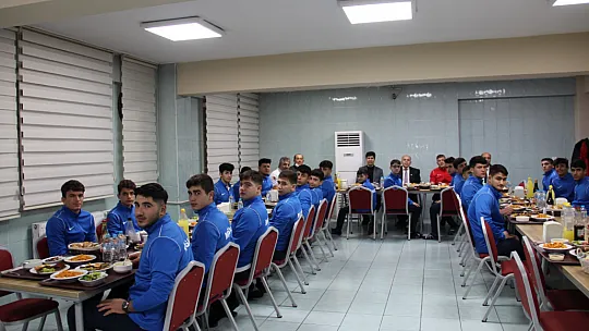 Muğla Gençlik ve Spor İl Müdürü Ömer İlman Geleceğin Şampiyonları İle Bir Araya Geldi