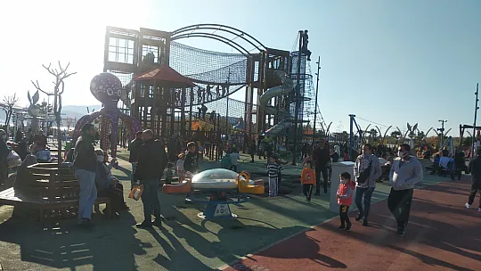 Güzel hava ördeklere yaradı