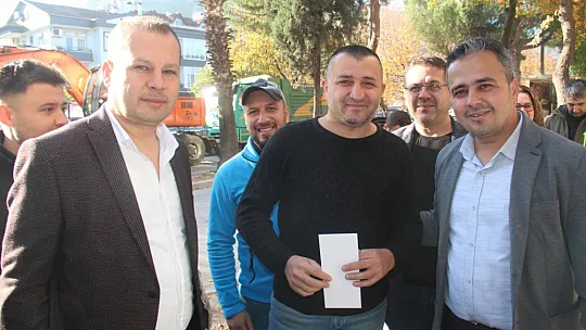 Demirtaş'ın genç ve çalışkan ekibi sahada