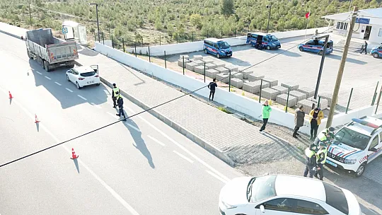 Jandarmadan dronla trafik denetimi