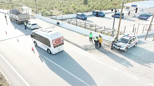 Jandarmadan dronla trafik denetimi