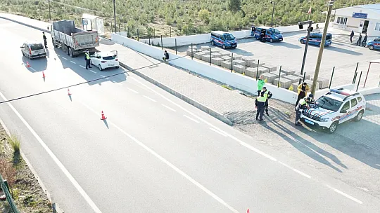 Jandarmadan dronla trafik denetimi