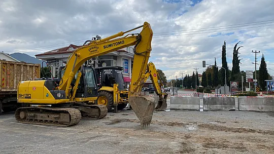 Maliye kavşağında altyapı çalışması