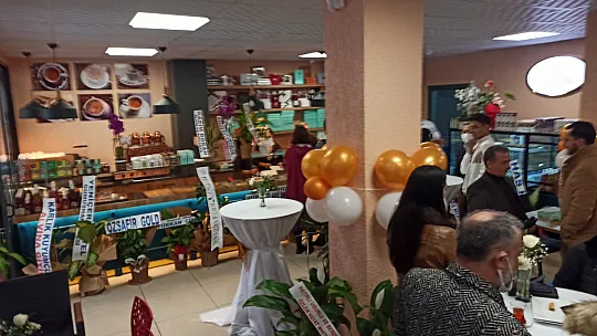 Faruk Güllüoğlu baklavaları Fethiye'de açıldı