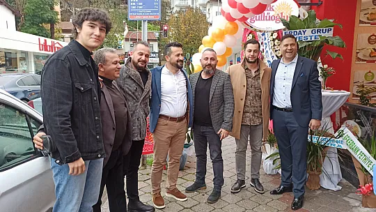 Faruk Güllüoğlu baklavaları Fethiye'de açıldı