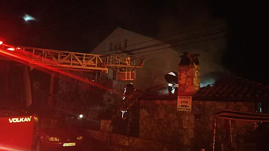 Baraka yangını korkuttu