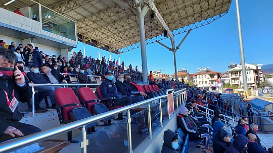 Şimşek kaldığı yerden 1-0