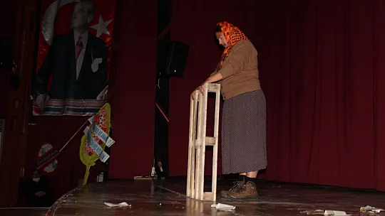 'Suretleri Kadının' büyük ilgi gördü