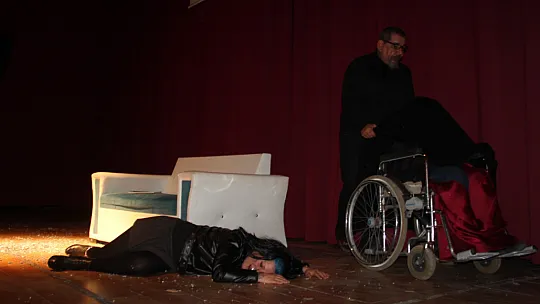 'Suretleri Kadının' büyük ilgi gördü