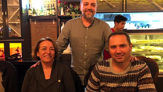 Emrah Doğu'dan iftar yemeği