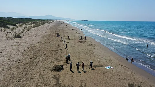 Karadere Plajı Temizlendi