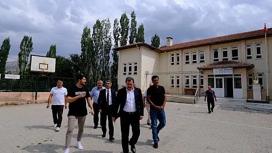 MUĞLA VALİSİ TAVLI, SEYDİKEMER'DE VATANDAŞLARLA BULUŞTU