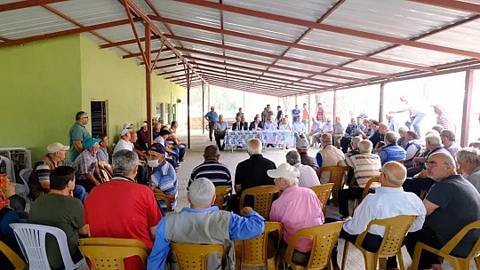 MUĞLA VALİSİ TAVLI, SEYDİKEMER'DE VATANDAŞLARLA BULUŞTU
