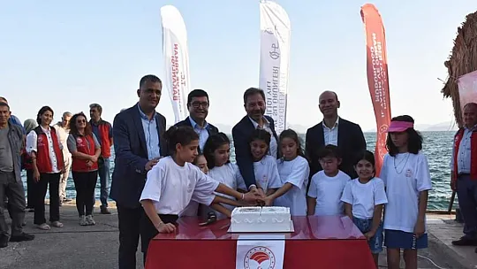 KÖYCEĞİZ GÖLÜNE 260 BİN YAVRU SAZAN BALIĞI BIRAKILDI