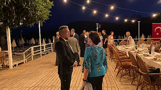FETHİYE ROTARY KULÜBÜ AKŞAM YEMEĞİNDE BULUŞTU