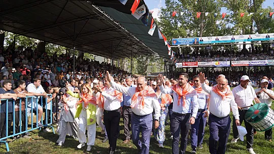 SEKİ'DE BAŞPEHLİVANLIĞI ALİ GÜRBÜZ KAZANDI