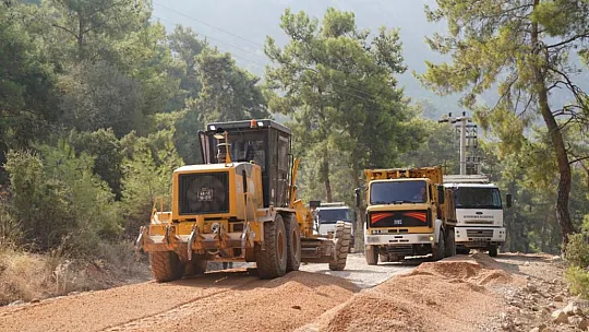 TURİZM İLÇELERİNİ BİRBİRİNE BAĞLAYAN YOL YENİLENİYOR