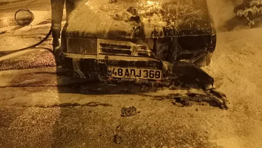 YANAN ARAÇTA CAN KAYBININ OLMAMASI SEVİNDİRDİ