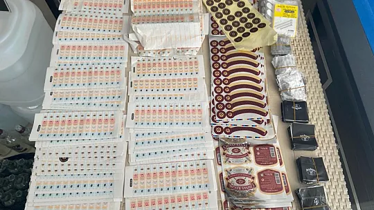 KOM'DAN ARKA ARKAYA KAÇAK ALKOL OPERASYONU