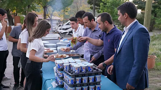 BAŞKAN OTGÖZ, ÜNİVERSİTE GENÇLİĞİ İLE BULUŞTU