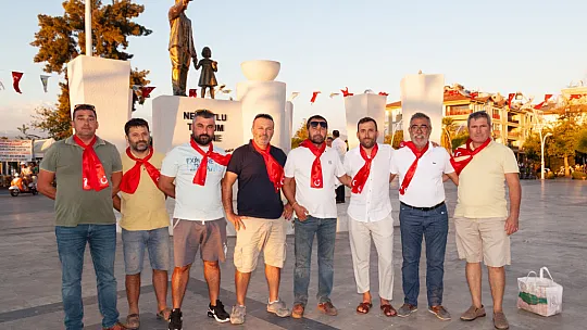 SOMYÜREK, 'RENGİMİZ KIRMIZI'