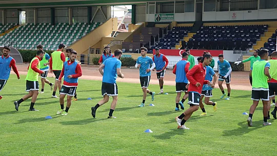 ERMAŞ MUĞLASPOR TİRE KARŞISINDA