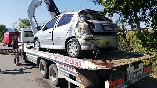 ARAÇ SULAMA KANALINA DÜŞTÜ: 2 YARALI