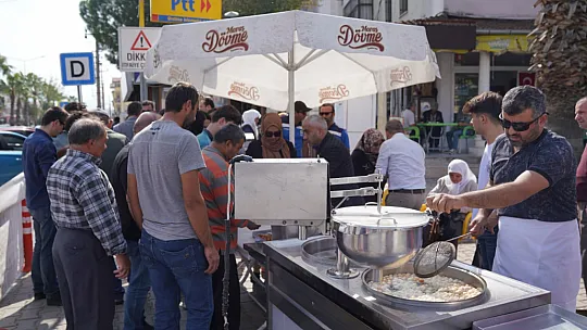 KURUCU BAŞKANIN HAYRINA LOKMA DAĞITILDI