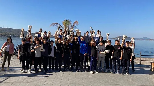 ÇALIŞ PLAJI'NDA TEMİZLİK ETKİNLİĞİ