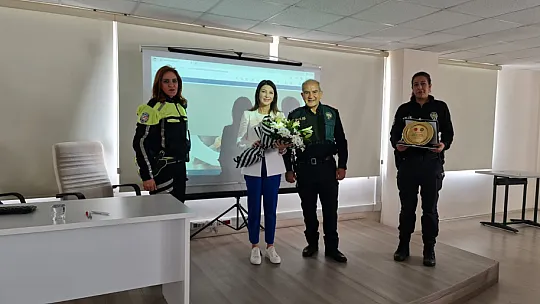 POLİS VE BEKÇİLERE HALKLA İLİŞKİLER VE İLETİŞİM SEMİNERİ 