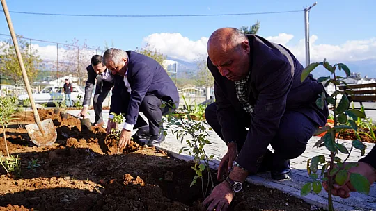 SEYDİKEMER BELEDİYESİ İLÇEYE YENİ PARK KAZANDIRDI